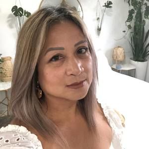 Meet your Posher, Helen capulong